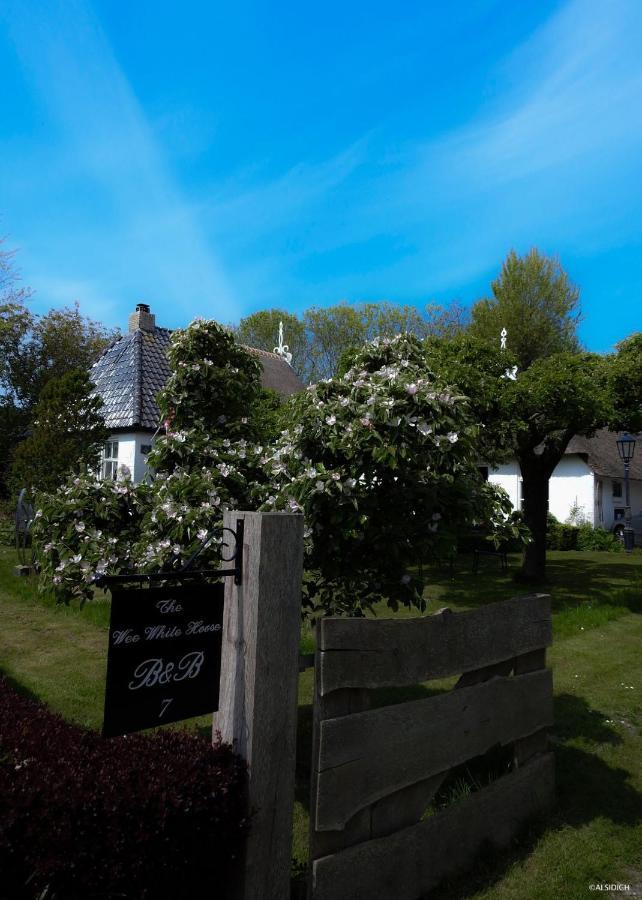 Bed and Breakfast The Wee White Hoose Oosternijkerk Экстерьер фото
