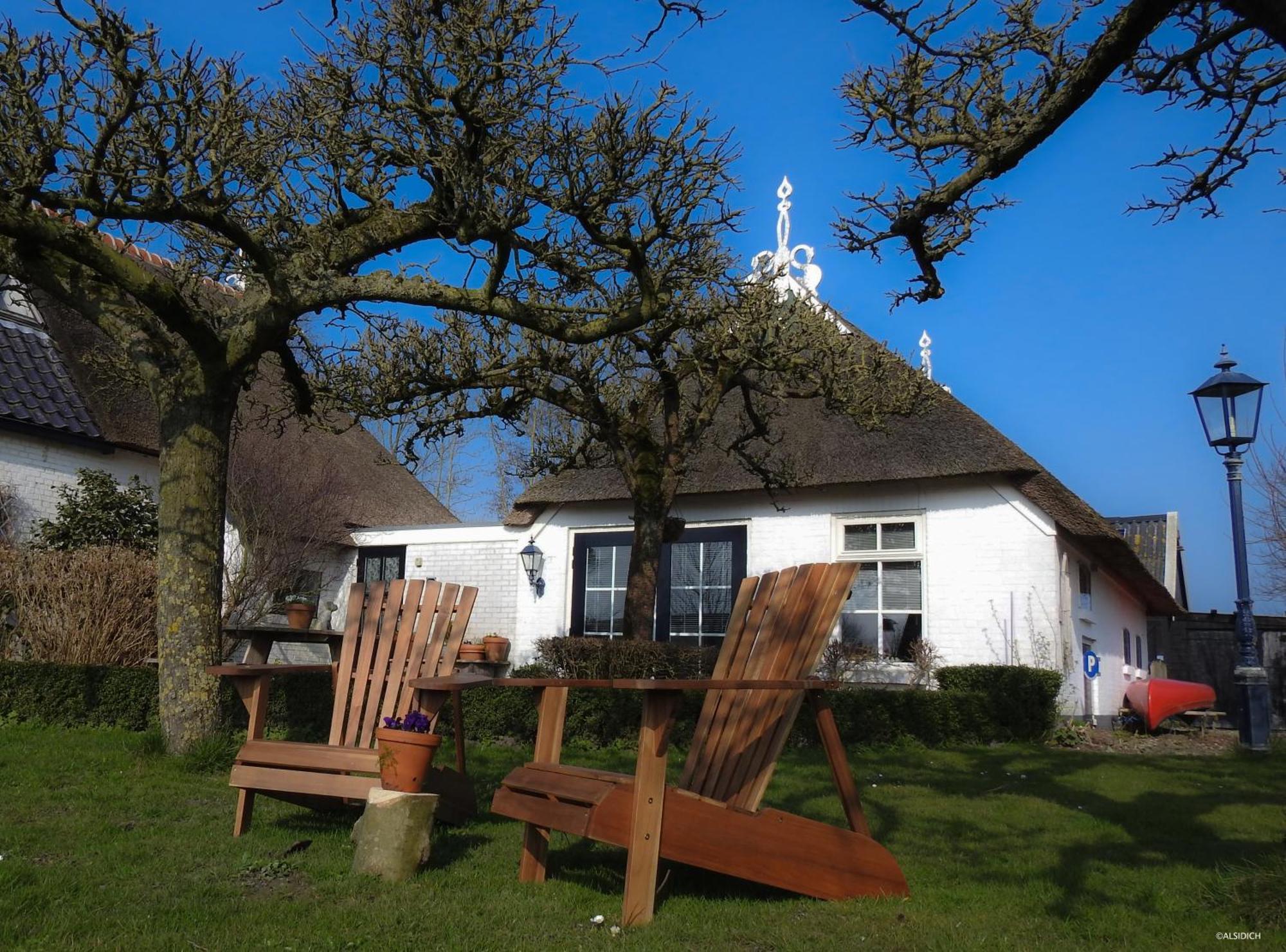 Bed and Breakfast The Wee White Hoose Oosternijkerk Экстерьер фото